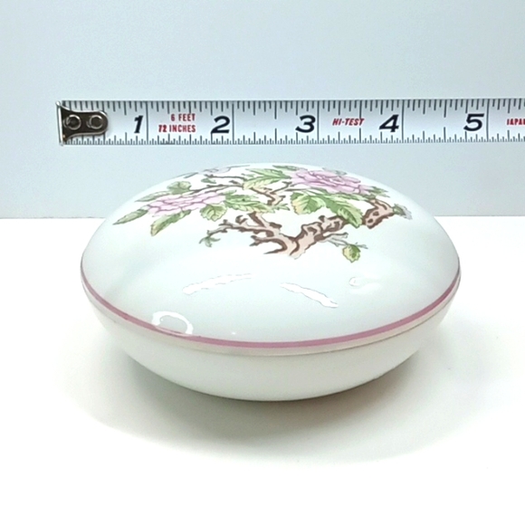 Vintage Made in Japan exclusively for Elizabeth Arden powder jar, trinket dish. - Picture 9 of 9